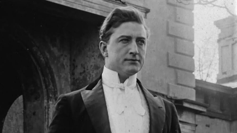 actor Chris Bushman large photo