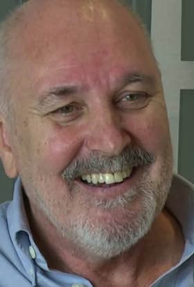 actor Chris Thomas large photo