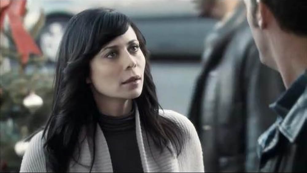 actor Elizabeth Lennie large photo