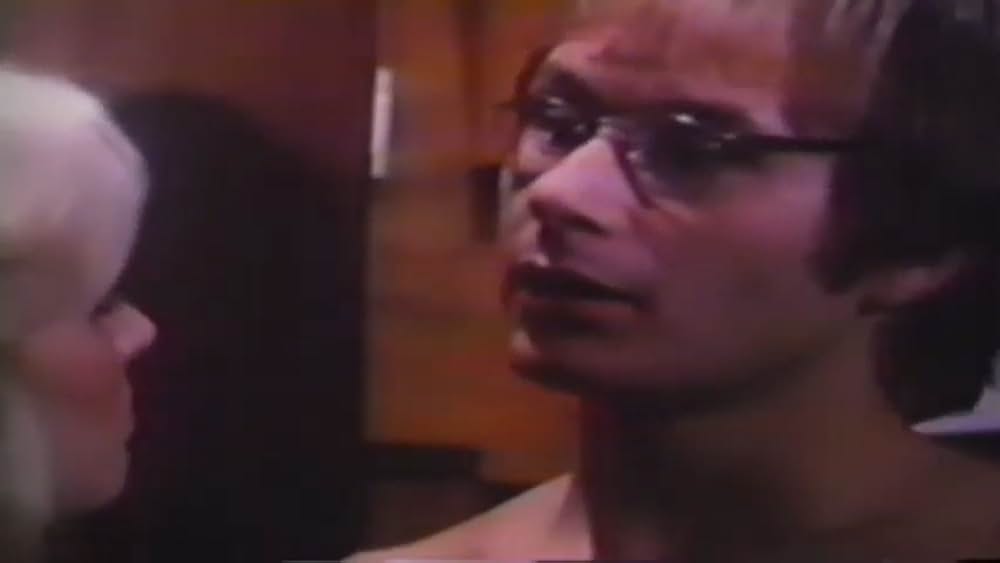 actor Susie Silvey large photo