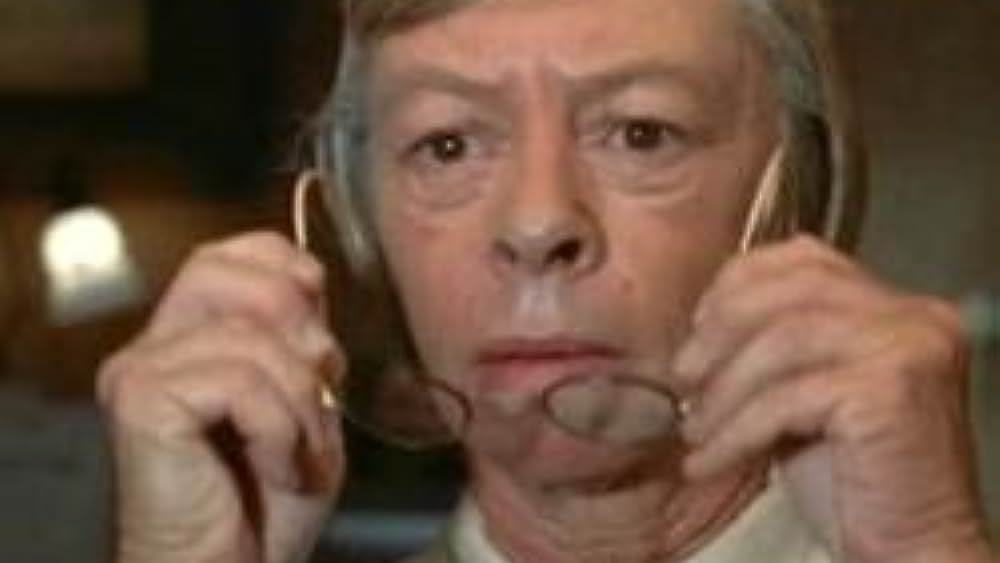 actor Jake Dengel large photo