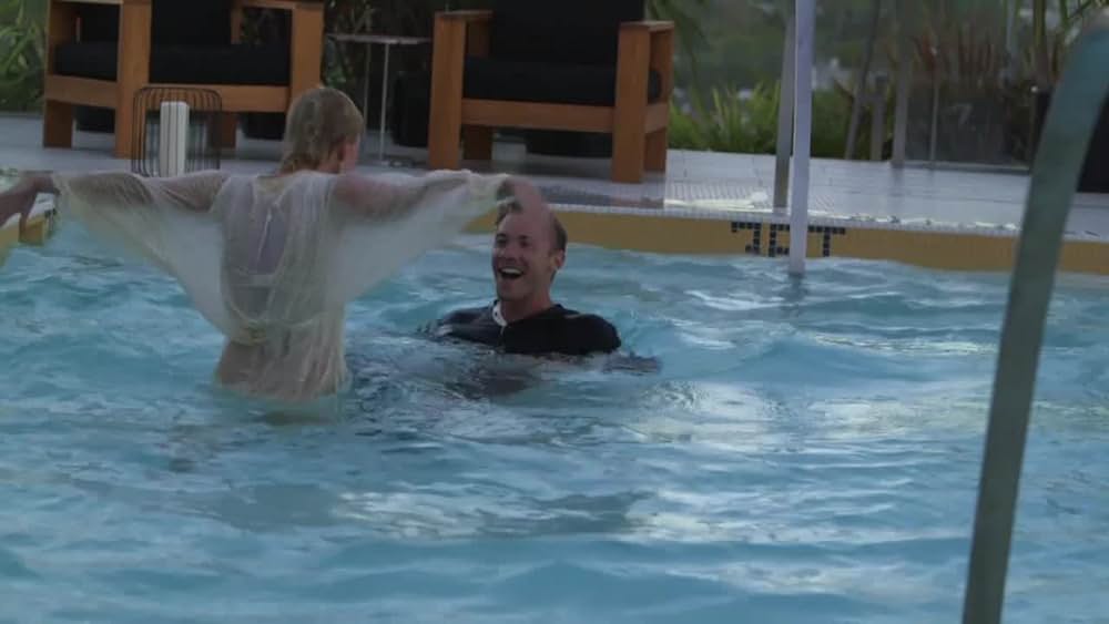 actor Amber Kelleher-Andrews large photo