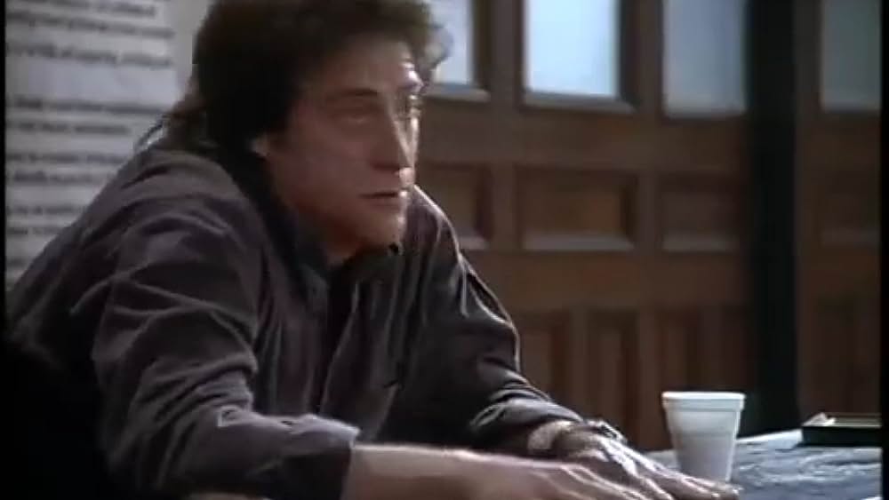 actor Liza Harris large photo