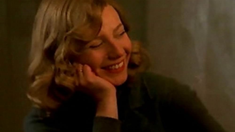 actor Theresa Healey large photo