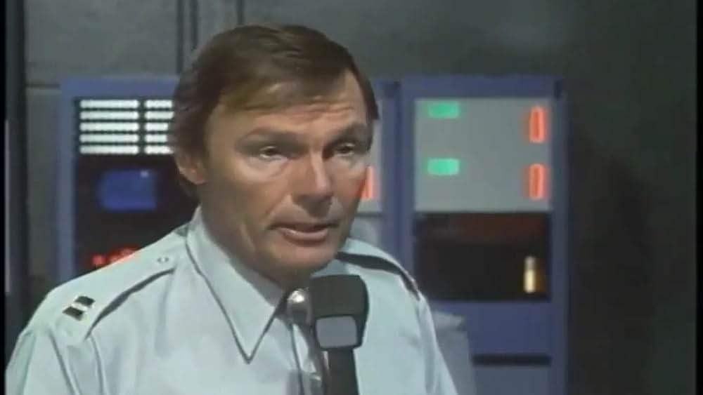 actor Meg Thayer large photo