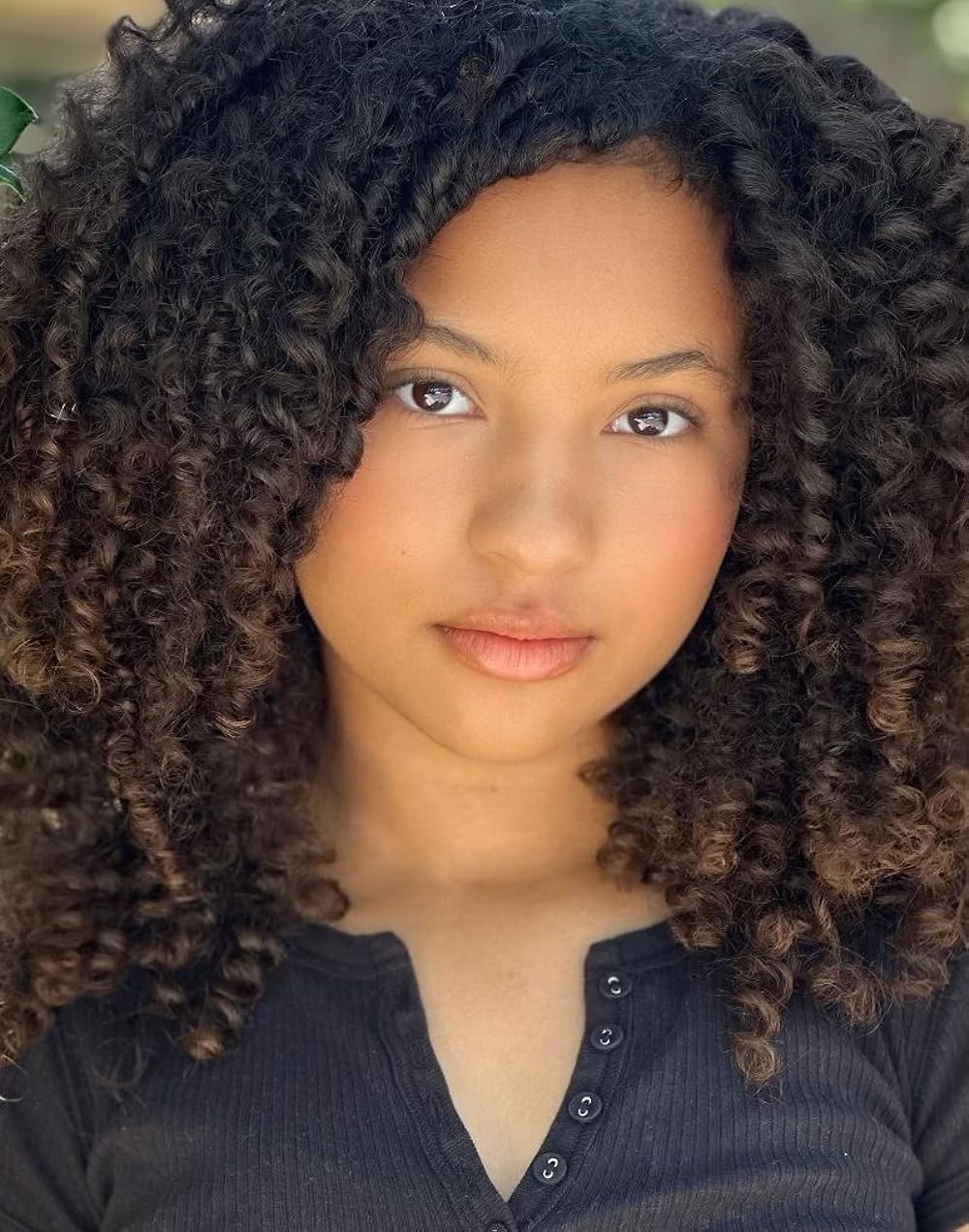 actor Makara Gamble large photo