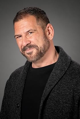 actor Mike Hickman large photo