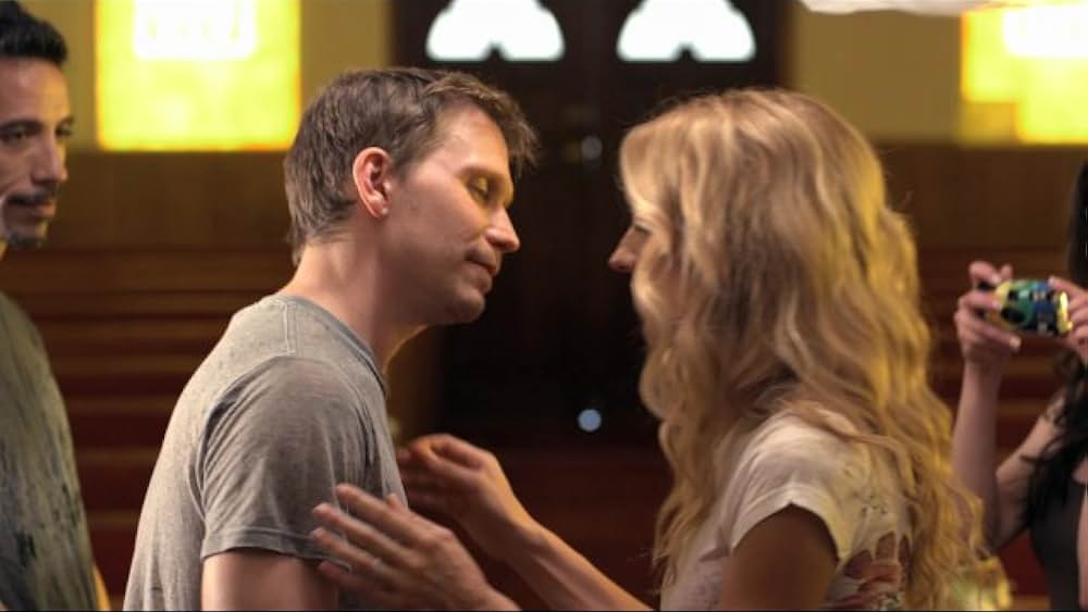 actor Avery Sommers large photo