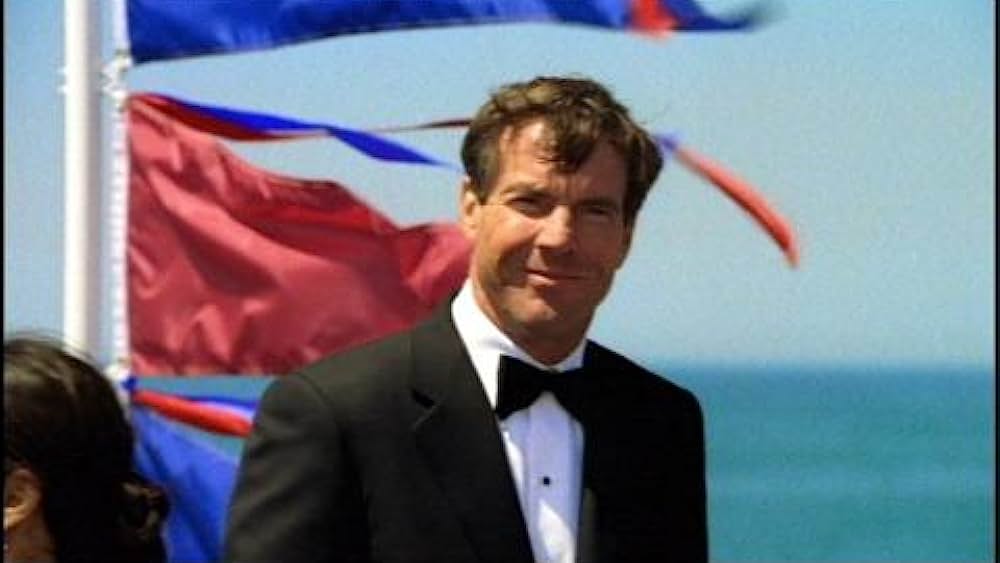 actor Linda DeScenna large photo