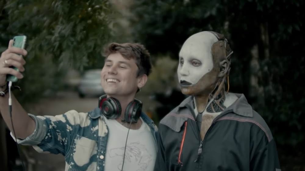 actor Zoe Purdy large photo