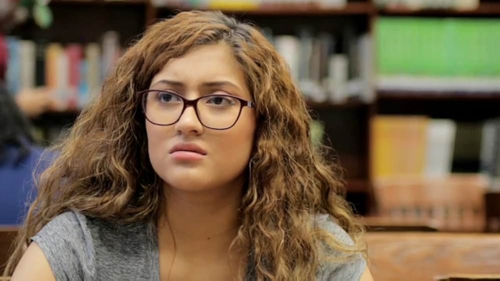 actor Karen Marroquin large photo