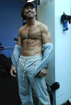 actor Héctor Noas large photo