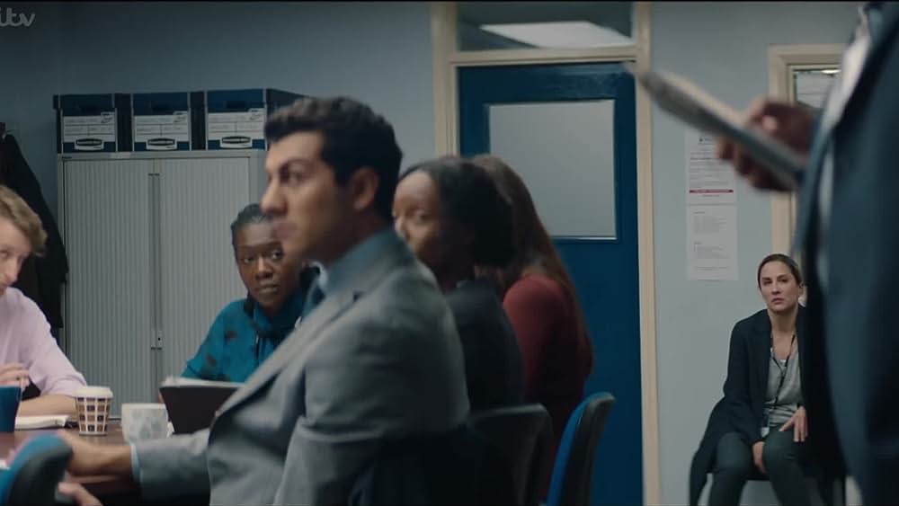 actor Lindsey Coulson large photo