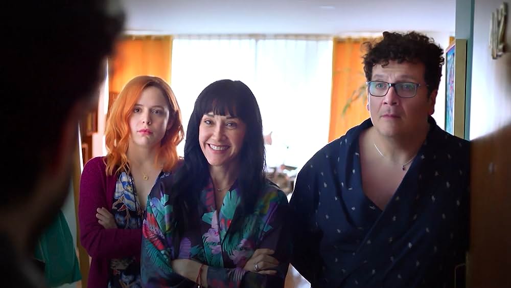 actor Mónica Dionne large photo