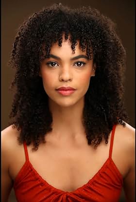 actor Ella Martine large photo