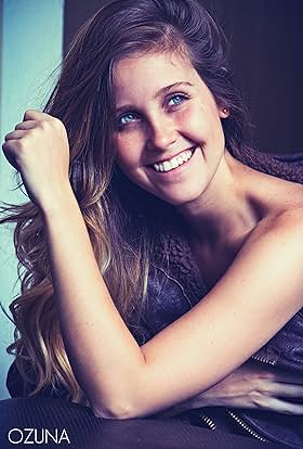 actor Natasha Dupeyrón large photo