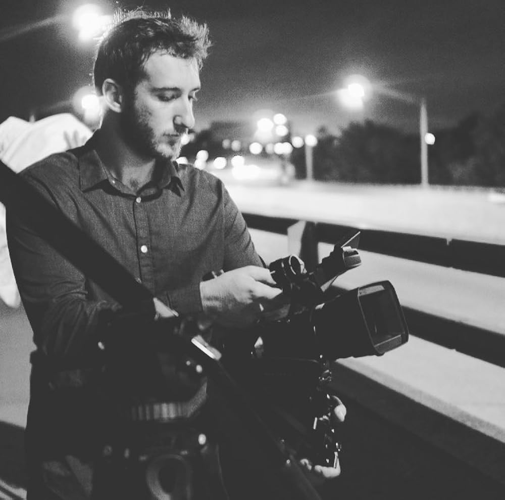 actor Ian Lettire large photo