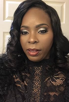 actor Suzette Lange large photo