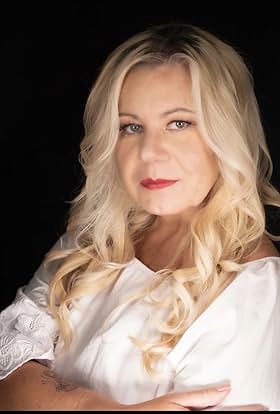 actor Sarah Dolan large photo