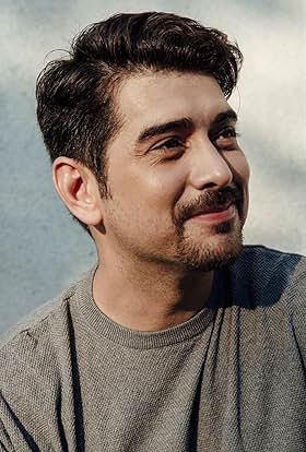actor Ian Veneracion large photo