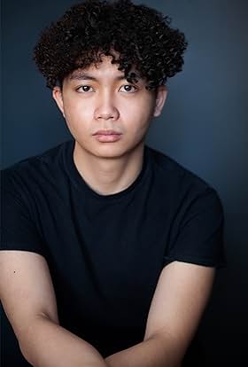 actor Carlo Cuizon large photo