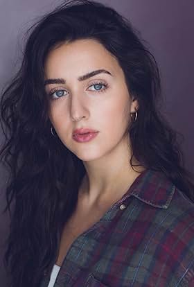 actor Madeline Hudelson large photo