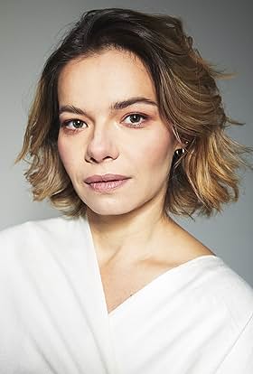 actor Paulina Treviño large photo