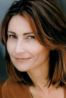 actor Lori Thomas large photo