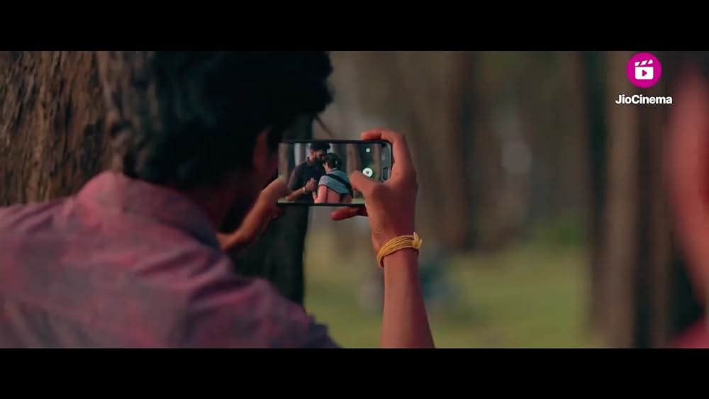 actor Hemal Ingle large photo