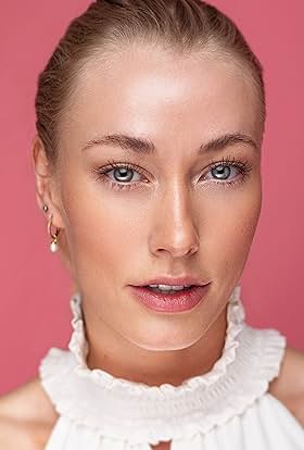 actor Iris Bjork large photo