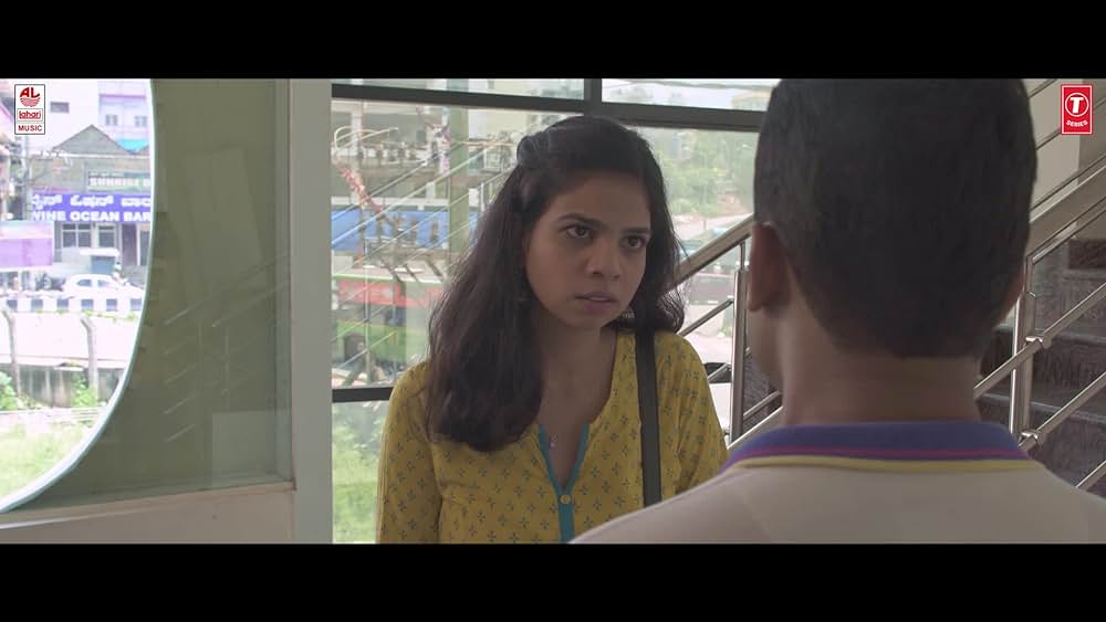 actor Sowmya Gangatkar large photo