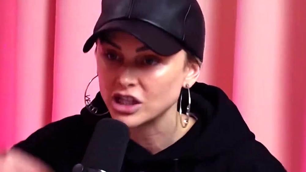 actor Leila Azari large photo