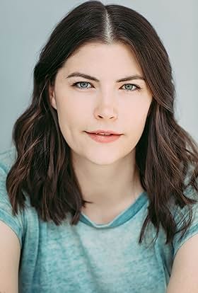 actor Molly Dyson large photo