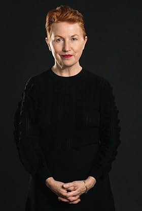 actor Andrea Barnes large photo