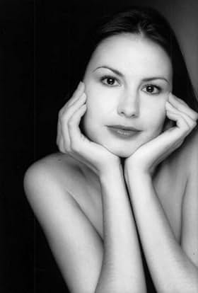 actor Delanna Studi large photo