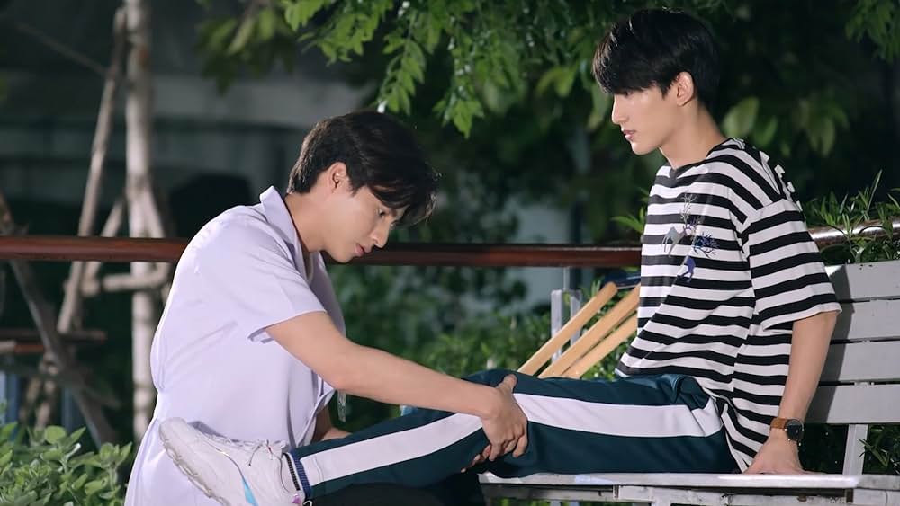 actor Kittipat Kaewcharoen large photo