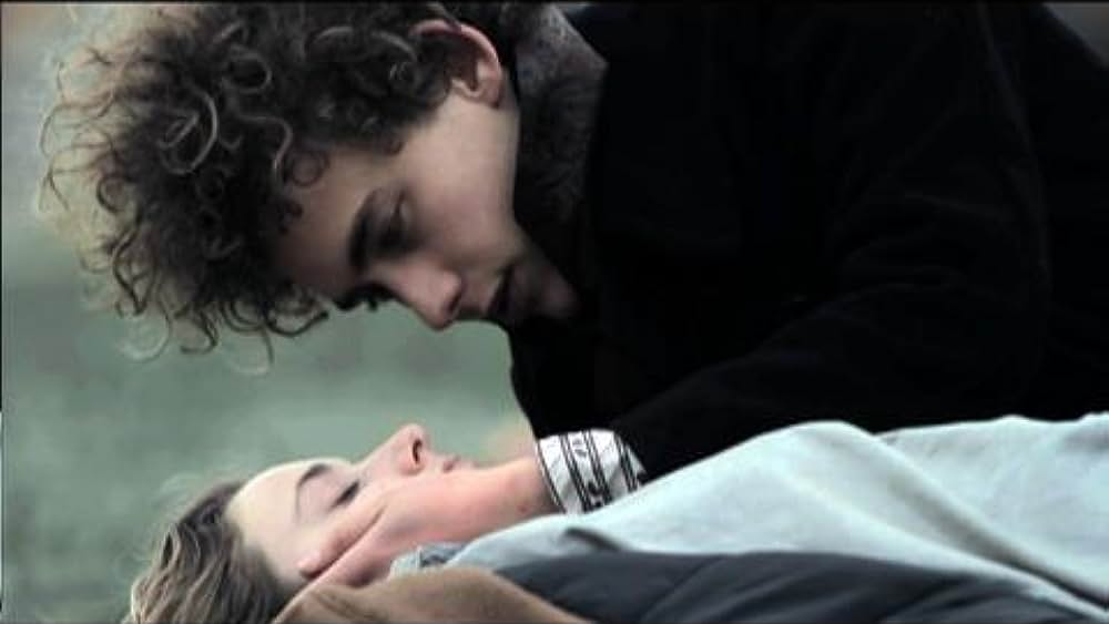 actor Alison Bagnall large photo