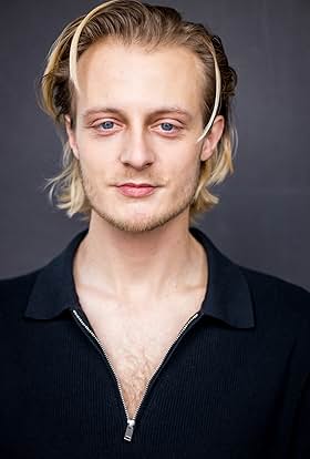 actor Braxton Hale large photo