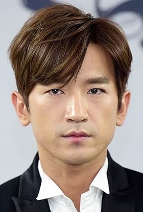 actor Lee Min-woo large photo