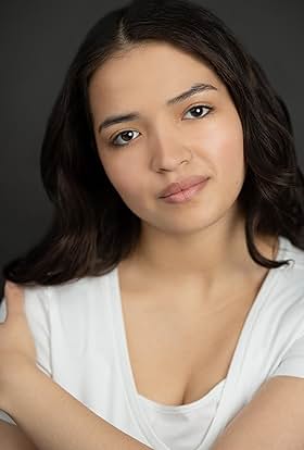 actor Esmeralda Camargo large photo