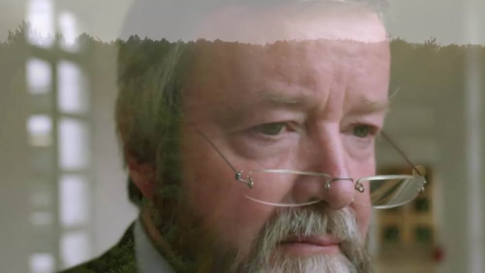 actor Seana McKenna large photo