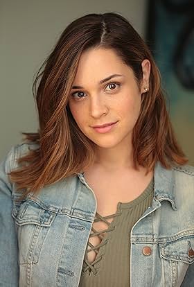 actor Ali Edwards large photo