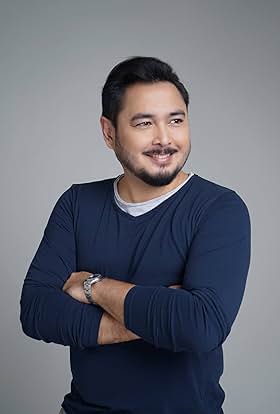 actor Cris Villanueva large photo