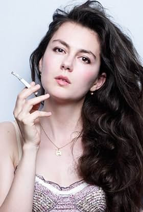 actor Julia Faure large photo