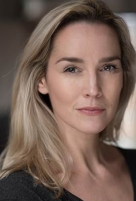 actor Alice Coulthard large photo