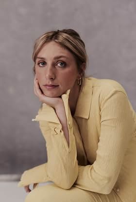 actor Ella Lily Hyland large photo