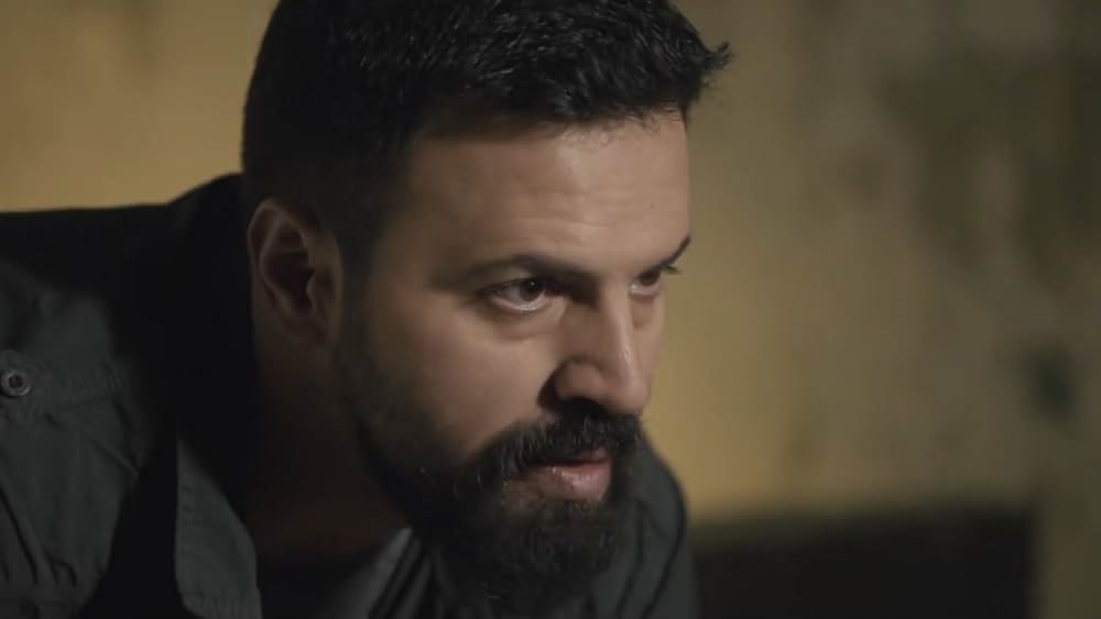 actor Mona Wassef large photo