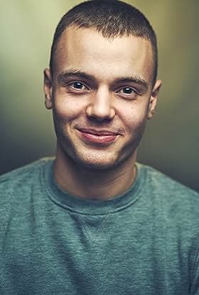 actor Alex Draper large photo