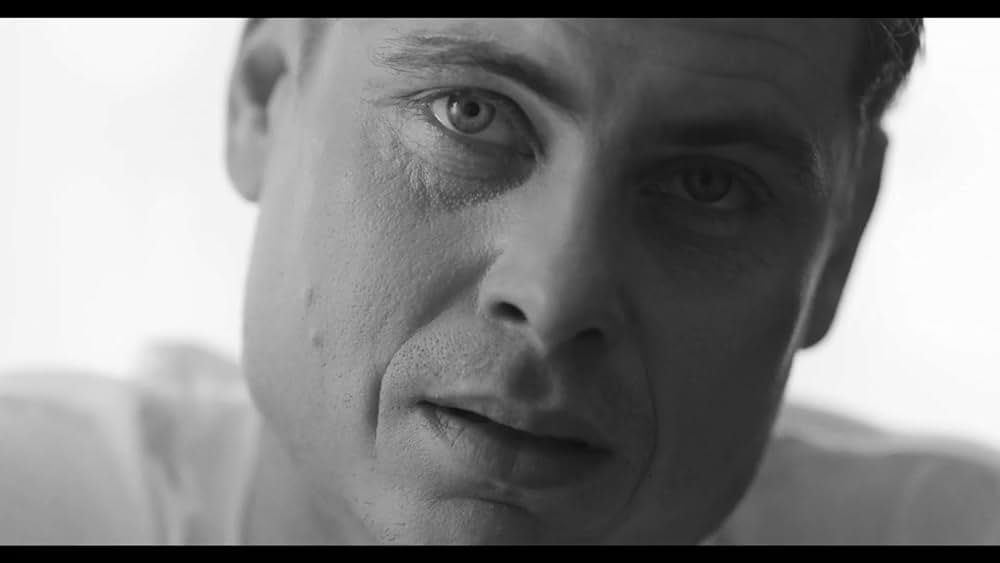 actor Sasha Grant large photo