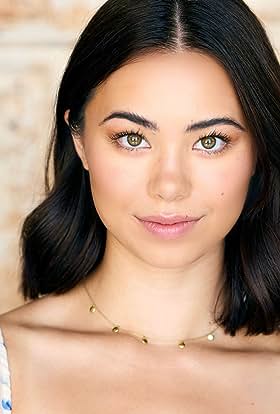 actor Isabelle Hahn large photo